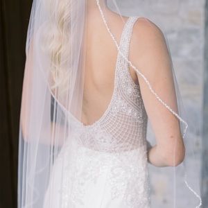 Never used wedding veil from Madeleine’s daughter bridal. Brand is Toni Federici